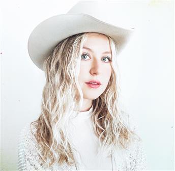 LIVE MUSIC | Colleen Michelle Miller