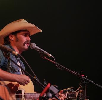 LIVE MUSIC | Eli Locke