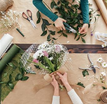 Mother’s Day Flower Bar & Wine